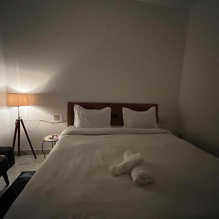 新德里 A Sleepy Fox旅舍 外观 照片